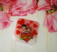 Мыло из основы "Love is..." Мыло из основы "Love is..."