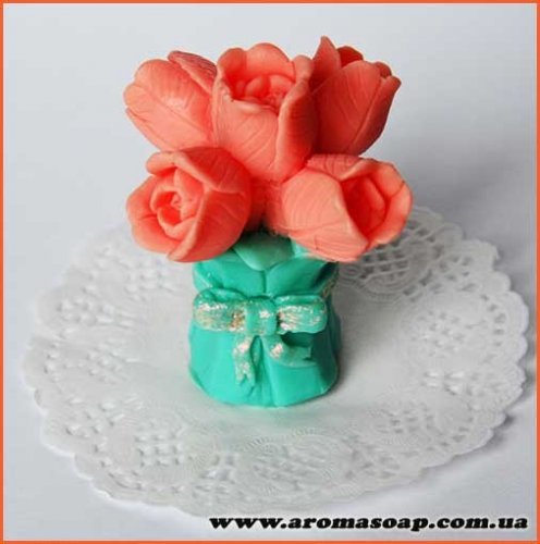 Букет тюльпанов с бантом 3D элит-форма