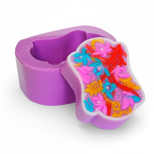 Бабочки на лужайке элит-форма