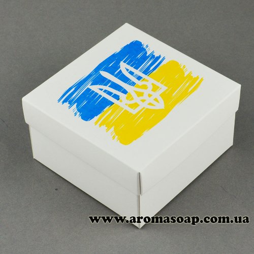 Коробка преміум біла з Українською символікою